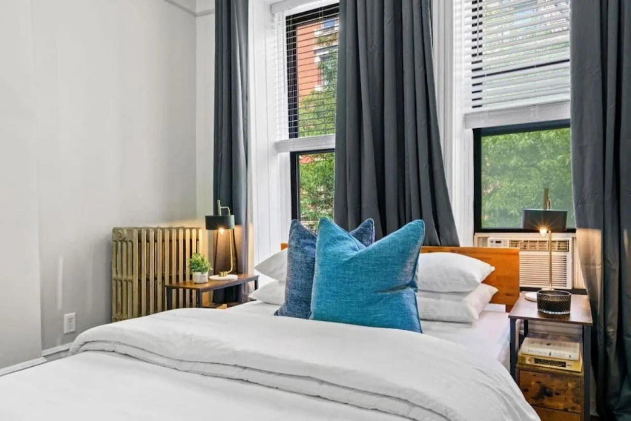 Дом отдыха Вилла 3Br Retreat Walkable To Columbia U Нью-Йорк США